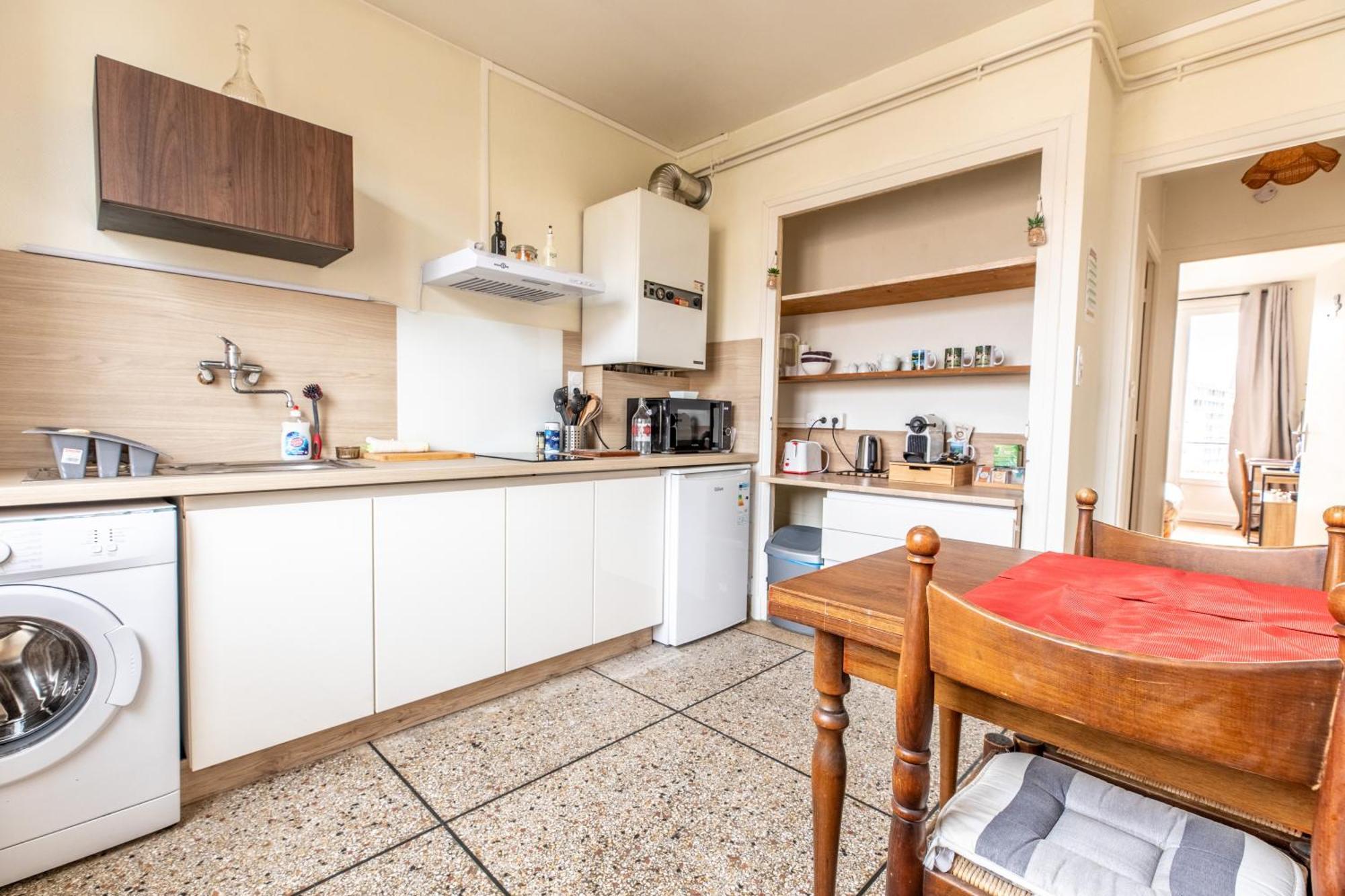 Cosy T1 Lavoisier Equipee Avec Balcon Cl-fd *